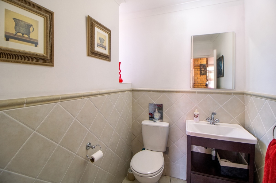 4 Bedroom Property for Sale in Fish Hoek Western Cape